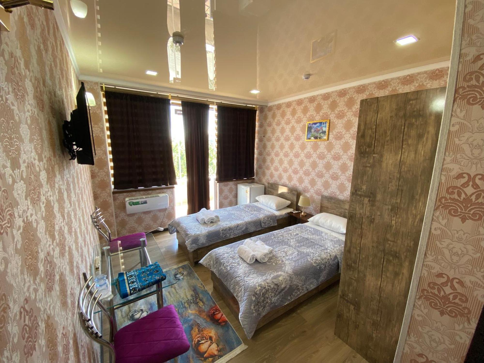 Hotel Uzbegim อูร์เกนช์ ภายนอก รูปภาพ