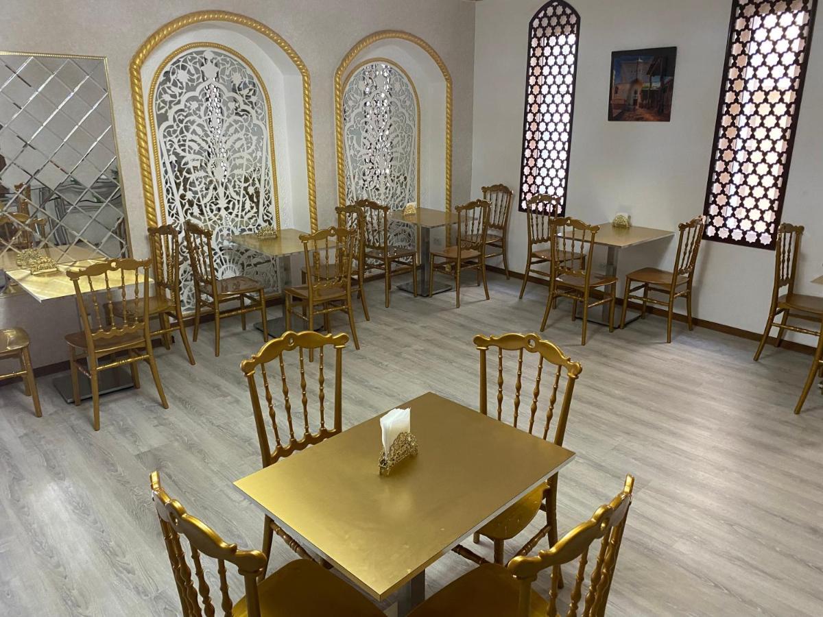 Hotel Uzbegim อูร์เกนช์ ภายนอก รูปภาพ