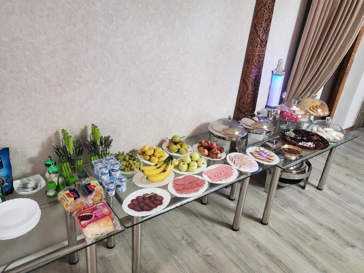 Hotel Uzbegim อูร์เกนช์ ภายนอก รูปภาพ
