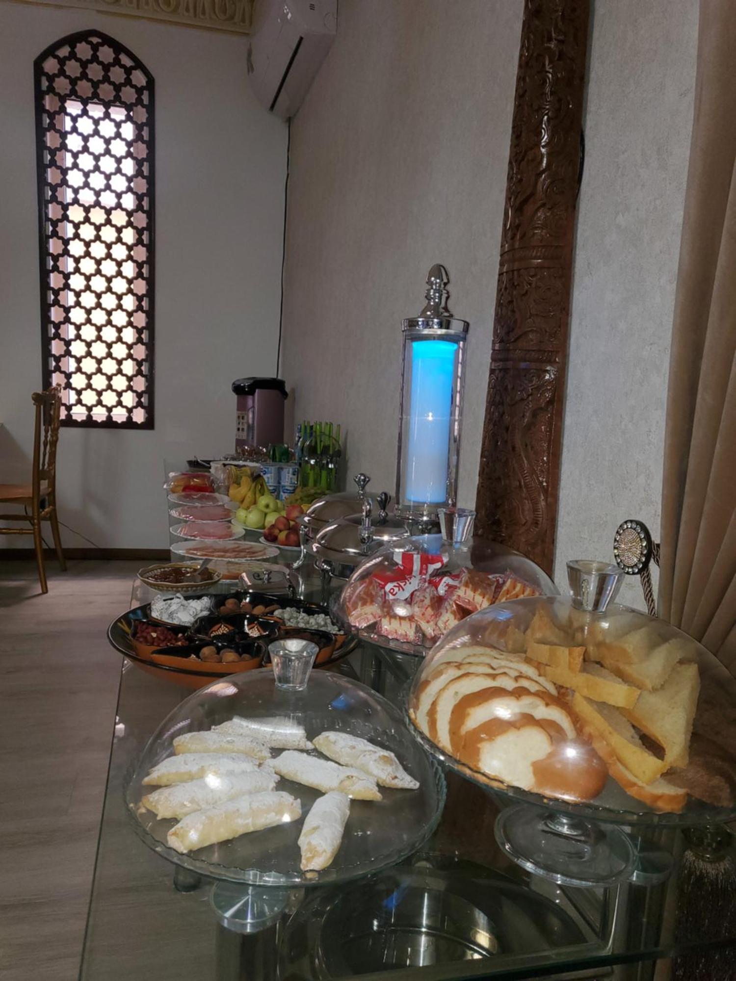 Hotel Uzbegim อูร์เกนช์ ภายนอก รูปภาพ